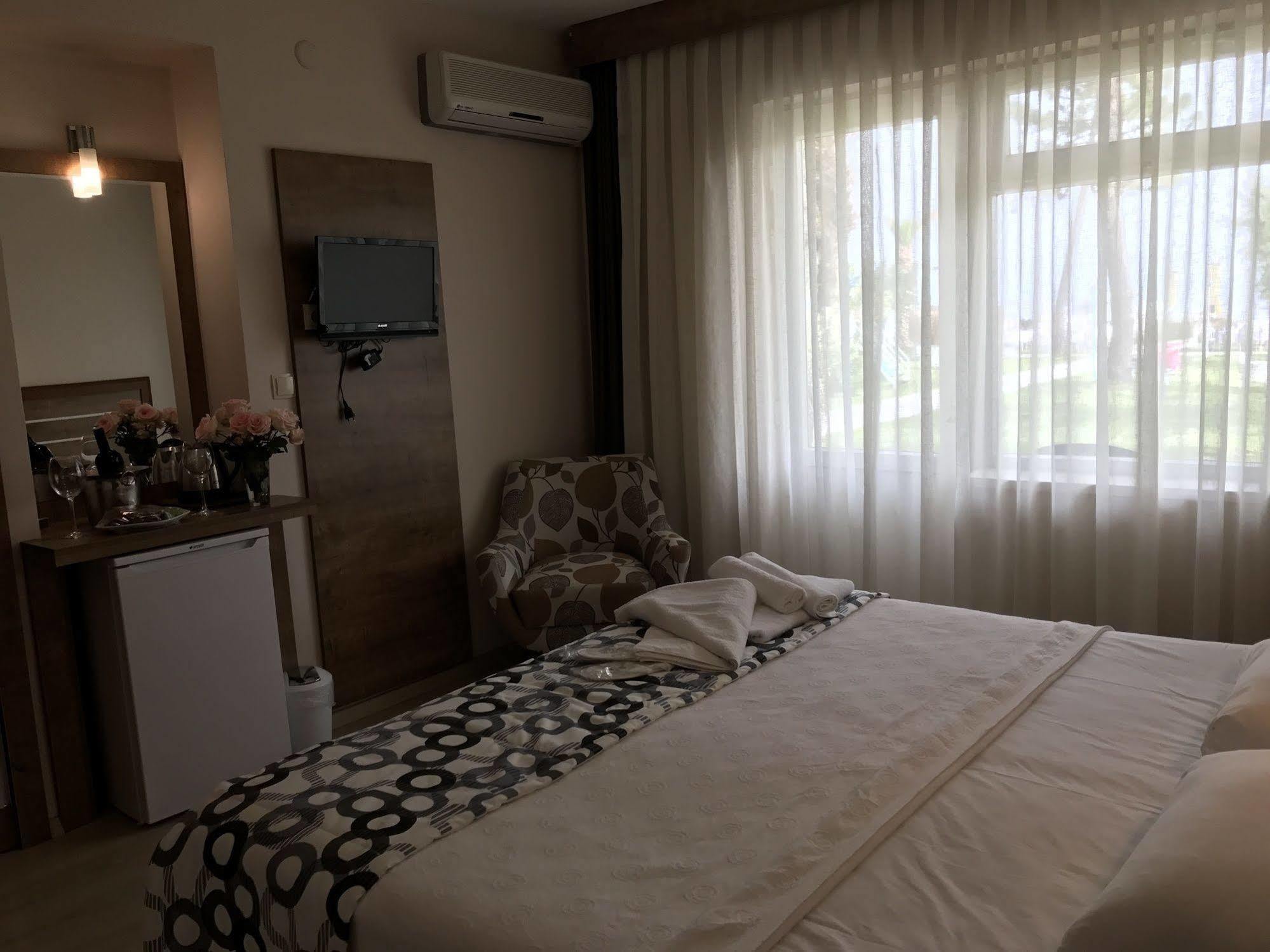 Palm Beach Hotel Küçükkuyu Dış mekan fotoğraf